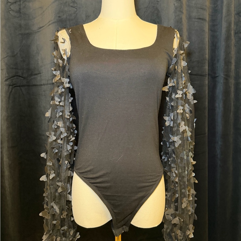 NWT - Black square-neck long-sleeve bodysuit with applique sheer sleeves. Size S